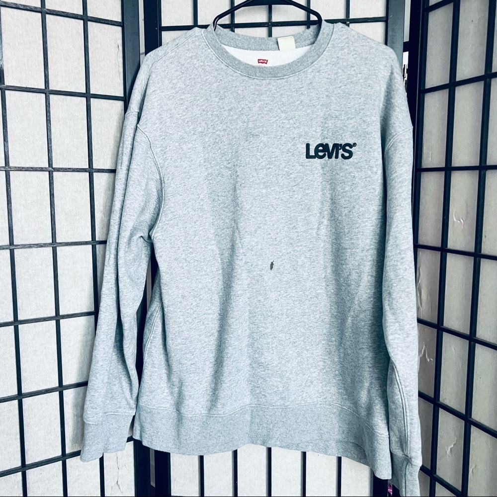 Levis grey pullover Crewneck sweatshirt sz M